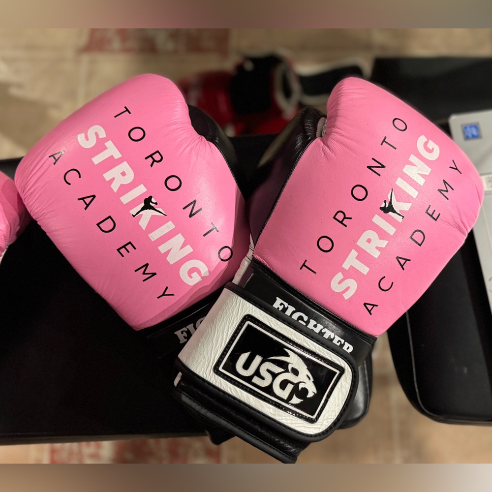Kong Pink Boxing Gloves - Picture 3 of 6